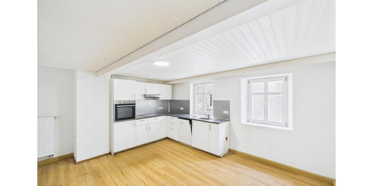 Reihenhaus Baunach - 9 Zimmer, 280 m&sup2;, 2.100&euro; | Angebot:24609355