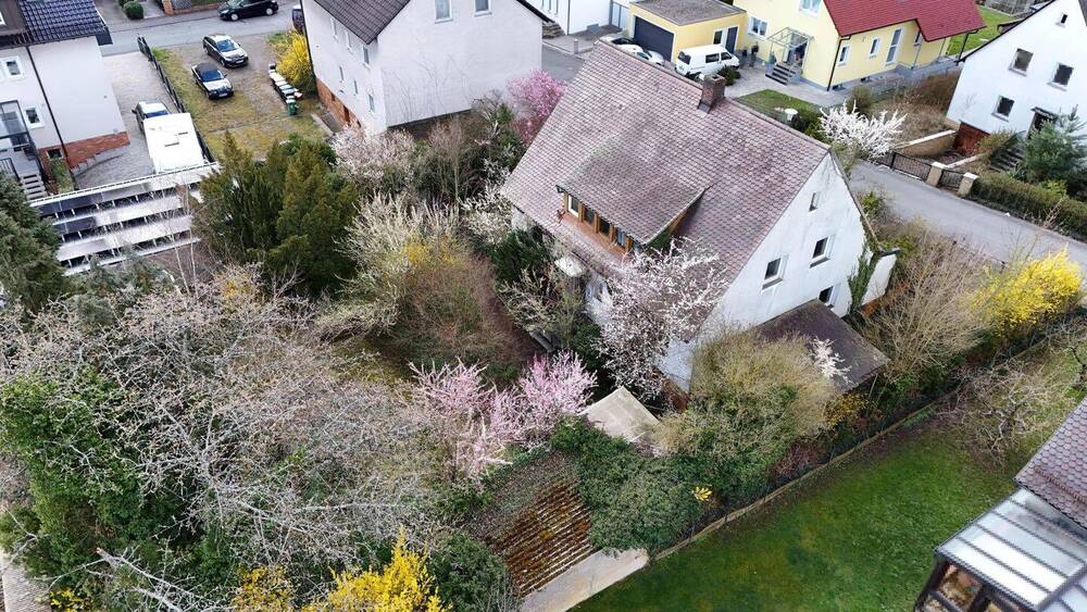 Einfamilienhaus Forchheim - 7 Zimmer, 135 m&sup2;, 417.000&euro; | Angebot:26190019