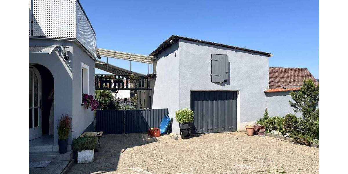 Einfamilienhaus Knetzgau - 1 Zimmer, 280 m&sup2;, 425.000&euro; | Angebot:26930619