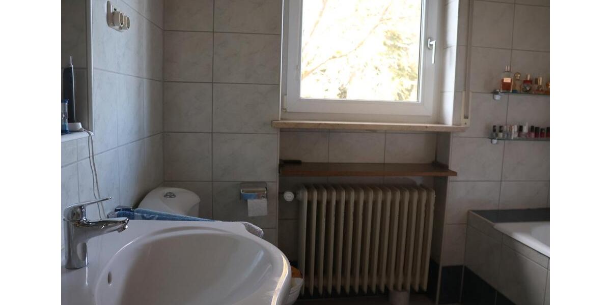 Mehrfamilienhaus, Wohnhaus Möhrendorf - 6.5 Zimmer, 198 m&sup2;, 2.090&euro; | Angebot:26306262