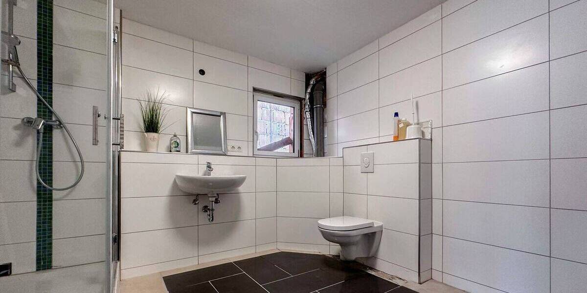 Gewerbeobjekt Hollfeld - 7 Zimmer, 349.000&euro; | Angebot:26617414