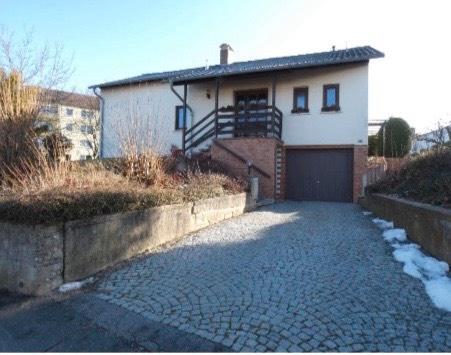 Einfamilienhaus Ebensfeld - 5 Zimmer, 150 m&sup2;, 330.000&euro; | Angebot:26407400