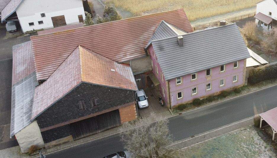 Einfamilienhaus Untermerzbach Recheldorf - 7 Zimmer, 163 m&sup2;, 235.000&euro; | Angebot:25696980