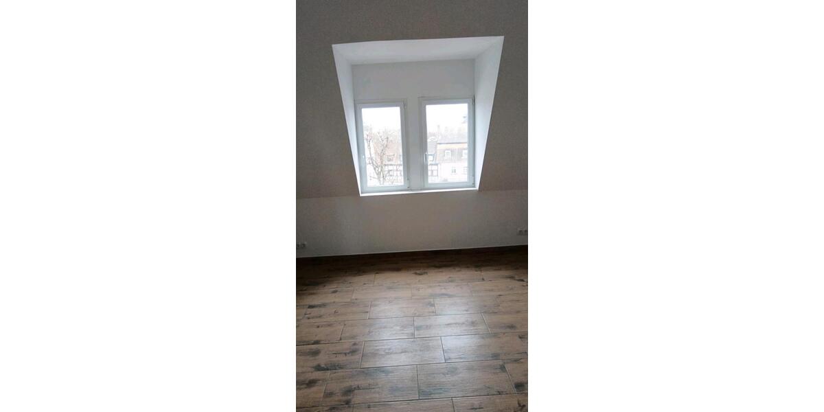 Dachgeschoßwohnung Forchheim - 5 Zimmer, 105 m&sup2;, 900&euro; | Angebot:26021077