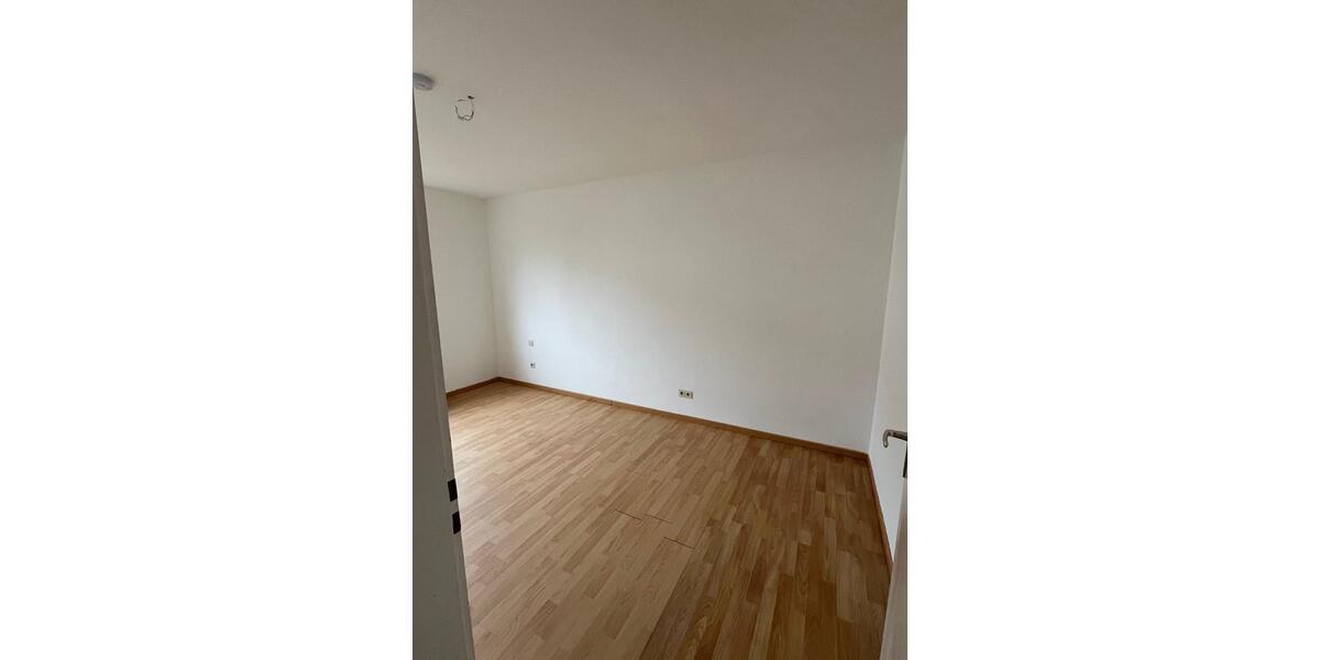 Etagenwohnung Ebern - 3 Zimmer, 75 m&sup2;, 550&euro; | Angebot:25362788