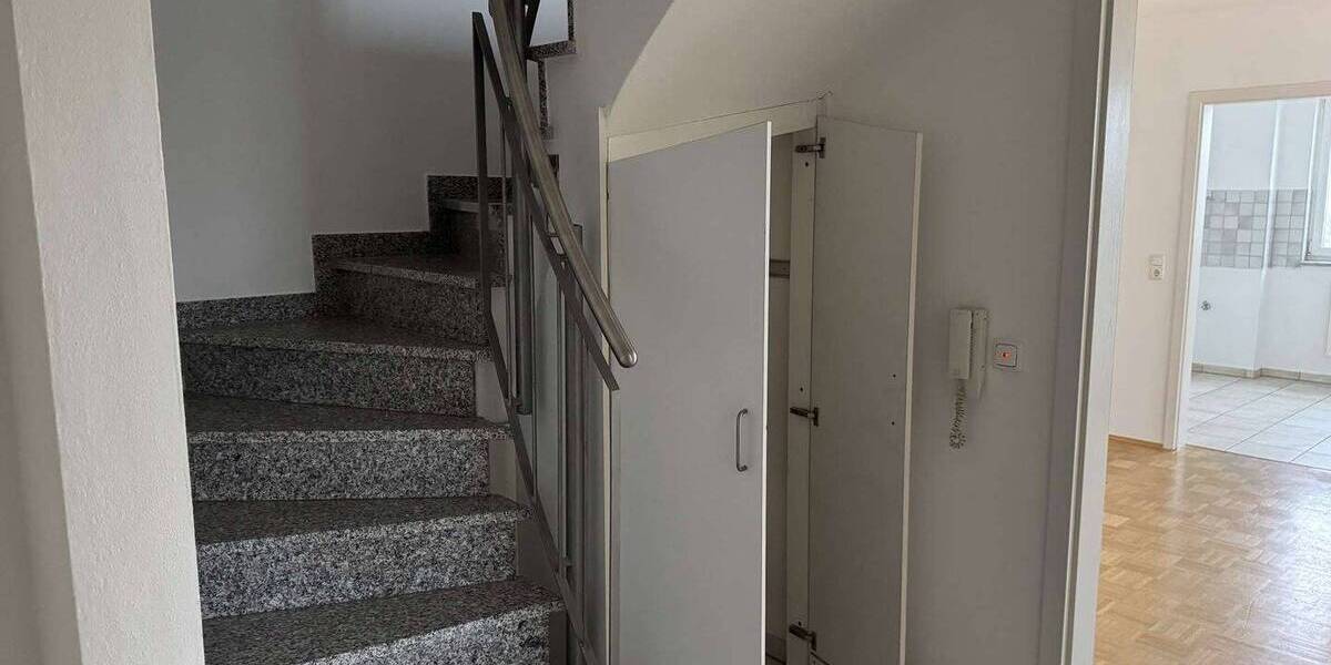 Etagenwohnung Bischberg - 4 Zimmer, 102 m&sup2;, 826&euro; | Angebot:26117570