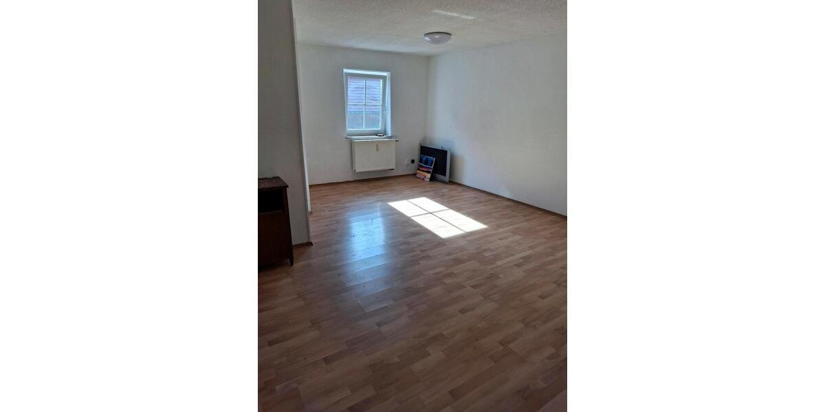 Etagenwohnung Oberaurach - 4 Zimmer, 120 m&sup2;, 149.000&euro; | Angebot:27157860