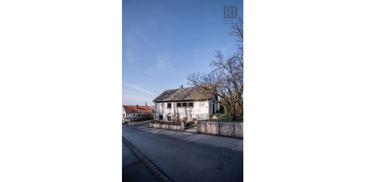 Einfamilienhaus Eltmann - 8.5 Zimmer, 140 m&sup2;, 295.000&euro; | Angebot:25902654