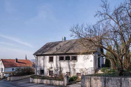 Haus Eltmann - 8.5 Zimmer, 140 m&sup2;, 295.000&euro; | Angebot:25902654