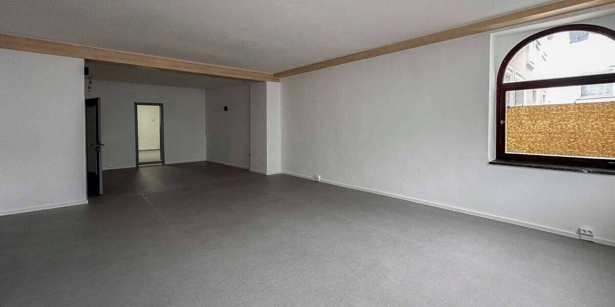 Mehrfamilienhaus, Wohnhaus Hollfeld - 7 Zimmer, 200 m&sup2;, 375.000&euro; | Angebot:26307639