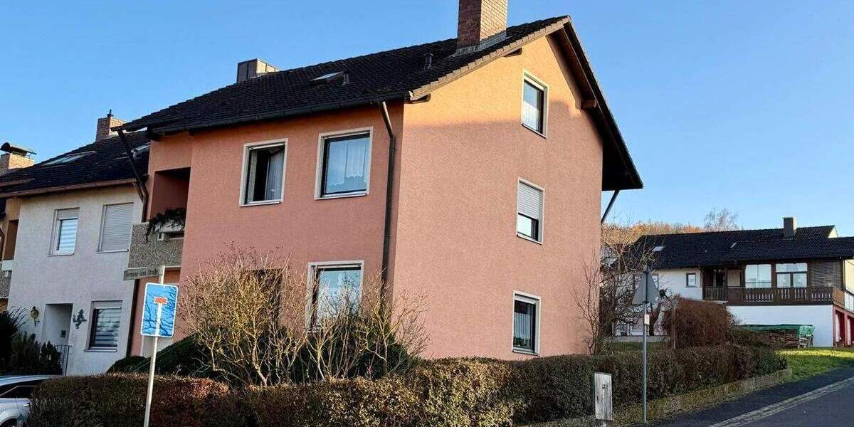 Reihenendhaus Ebern - 7 Zimmer, 170 m&sup2;, 249.000&euro; | Angebot:25665689