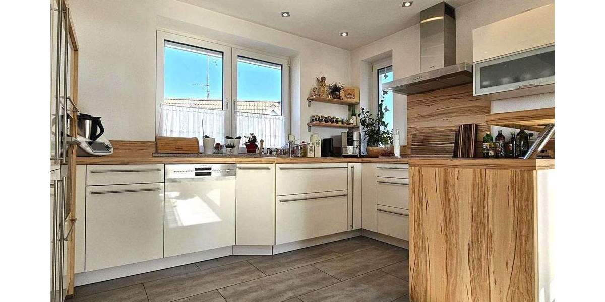 Mehrfamilienhaus, Wohnhaus Hirschaid Sassanfahrt - 9 Zimmer, 270 m&sup2;, 749.000&euro; | Angebot:25780721