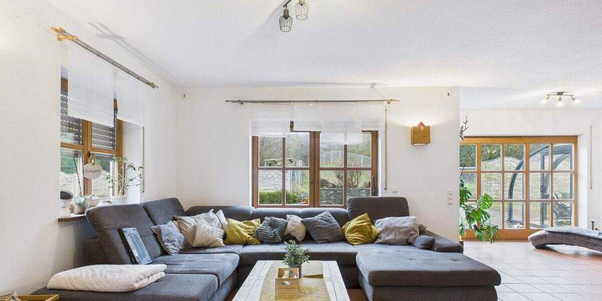 Einfamilienhaus Burgebrach / Ampferbach Ampferbach - 8 Zimmer, 223 m&sup2;, 985.000&euro; | Angebot:25741935