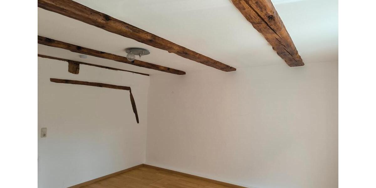 Einfamilienhaus Ebern - 7 Zimmer, 120 m&sup2;, 190.000&euro; | Angebot:27084162