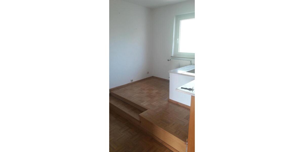 Etagenwohnung Zeil am Main - 4 Zimmer, 90 m&sup2;, 920&euro; | Angebot:26343058