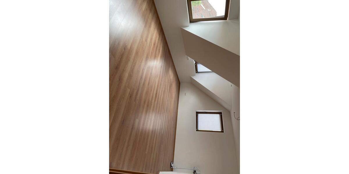 Dachgeschoßwohnung Lonnerstadt - 1 Zimmer, 40 m&sup2;, 630&euro; | Angebot:25824624