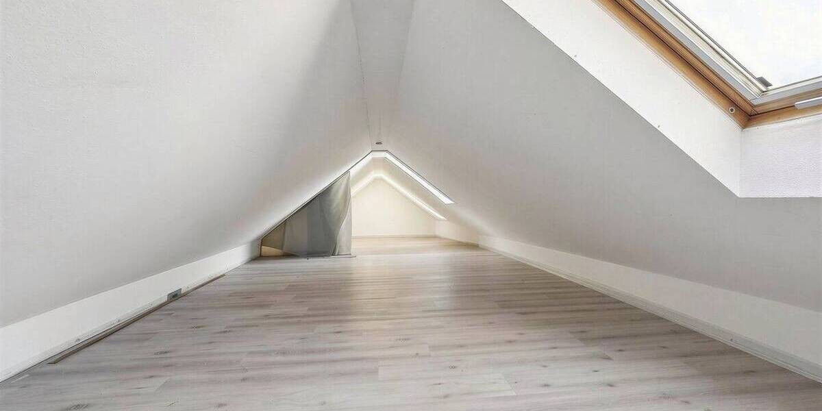 Etagenwohnung Adelsdorf - 6 Zimmer, 128 m&sup2;, 360.000&euro; | Angebot:26189768