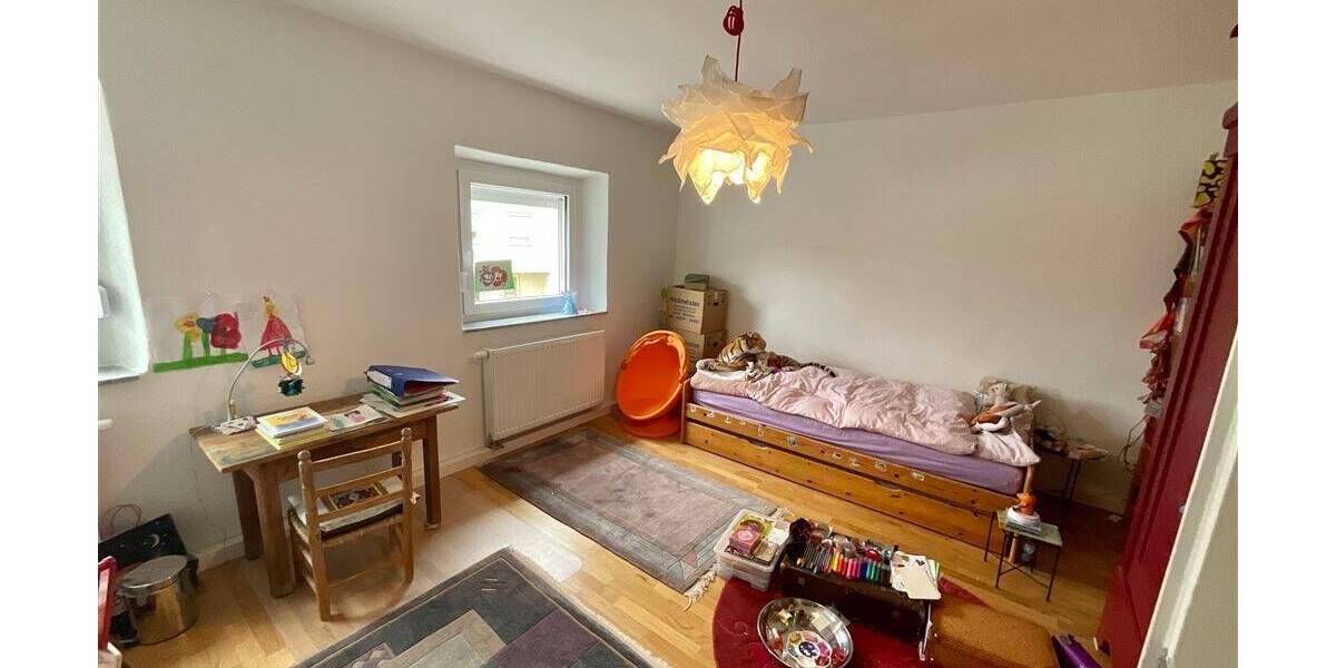 Einfamilienhaus Stegaurach - 8 Zimmer, 184 m&sup2;, 1.450&euro; | Angebot:26289657