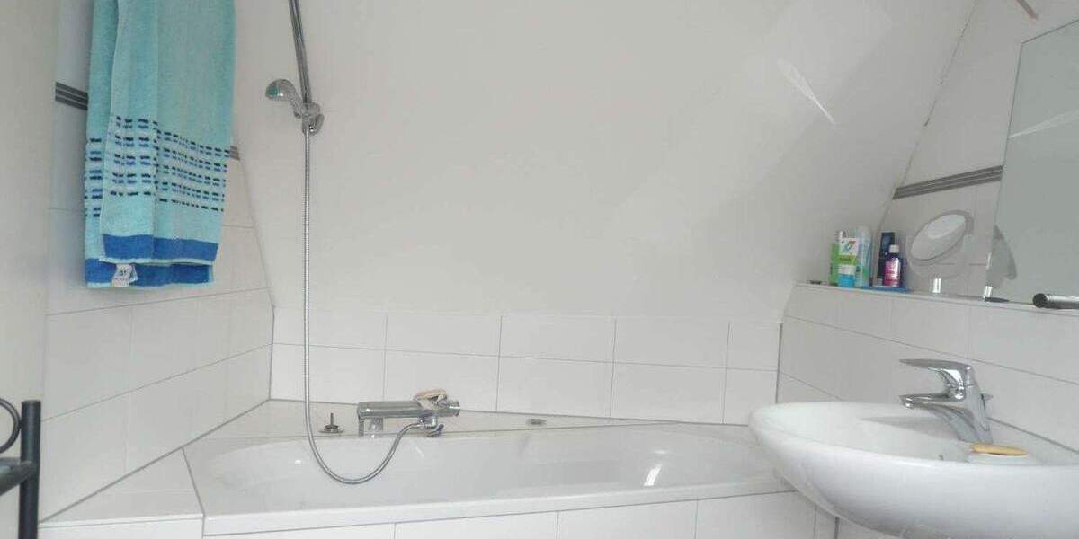 Mehrfamilienhaus, Wohnhaus Forchheim - 4 Zimmer, 184 m&sup2;, 619.000&euro; | Angebot:25798926