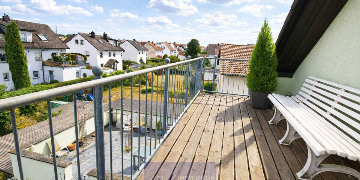 Doppelhaushälfte Adelsdorf - 8 Zimmer, 207 m&sup2;, 425.000&euro; | Angebot:26488135