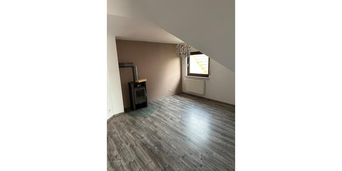 Maisonettenwohnung Heßdorf - 5 Zimmer, 125 m&sup2;, 1.600&euro; | Angebot:26680218