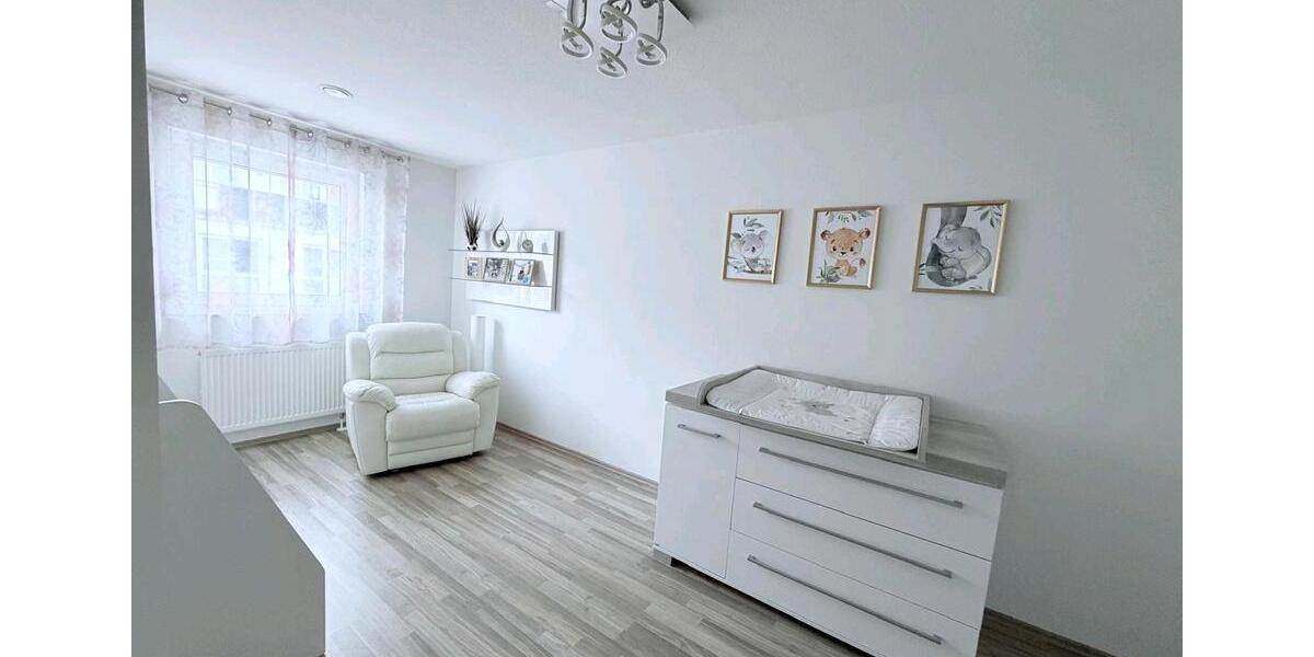 Etagenwohnung Adelsdorf - 4 Zimmer, 137 m&sup2;, 545.000&euro; | Angebot:27016214