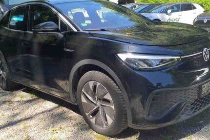 VW ID.5 12.899 km 33.930 &euro; Bamberg 96052
