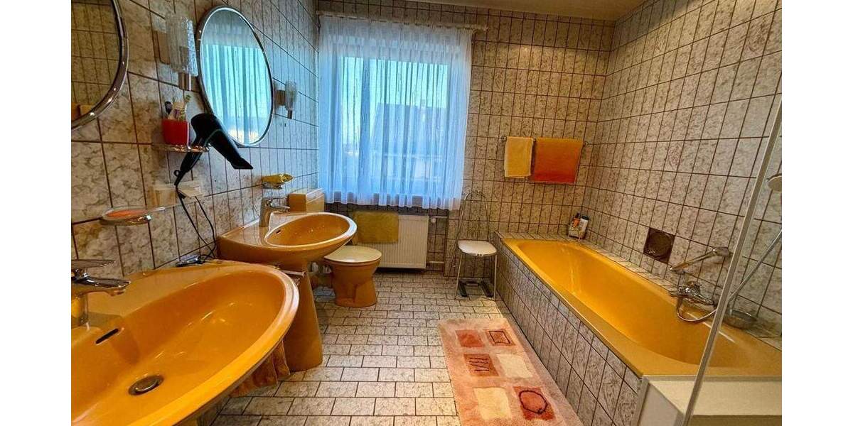 Reihenendhaus Ebern - 7 Zimmer, 170 m&sup2;, 299.500&euro; | Angebot:25665689