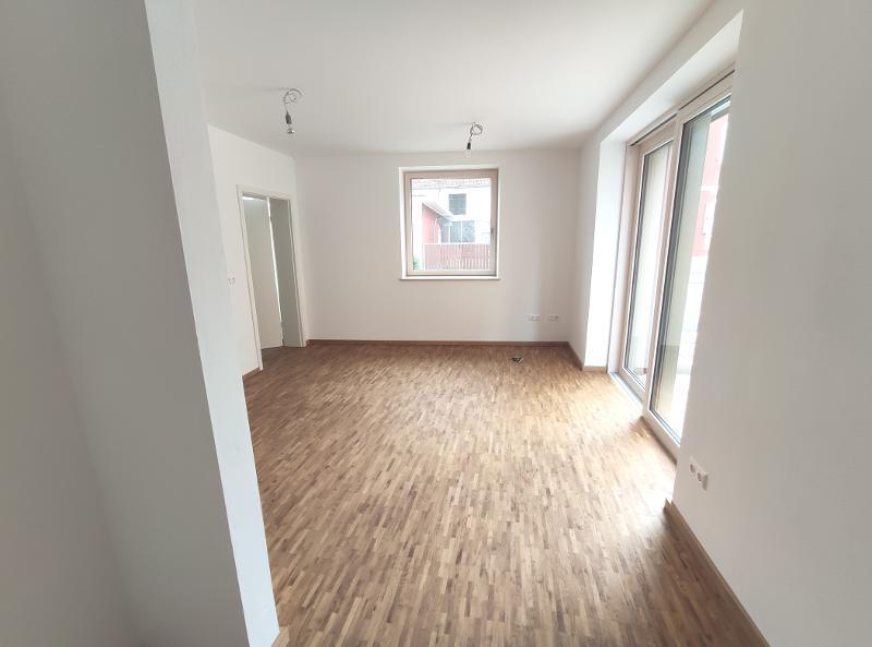 ERSTBEZUG nach Sanierung - Einfamilienhaus mit großer Terrasse und Garage - Einfamilienhaus Pommersfelden | Angebot:21473448