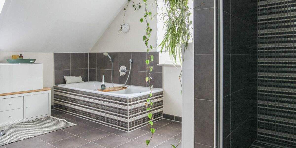 Einfamilienhaus Pettstadt - 5 Zimmer, 156 m&sup2;, 720.000&euro; | Angebot:25681336