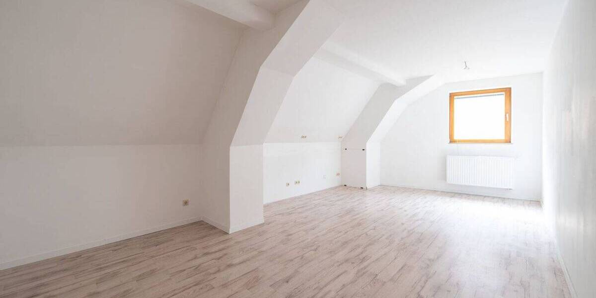 Mehrfamilienhaus, Wohnhaus Schlüsselfeld Elsendorf - 8 Zimmer, 232 m&sup2;, 420.000&euro; | Angebot:26471350