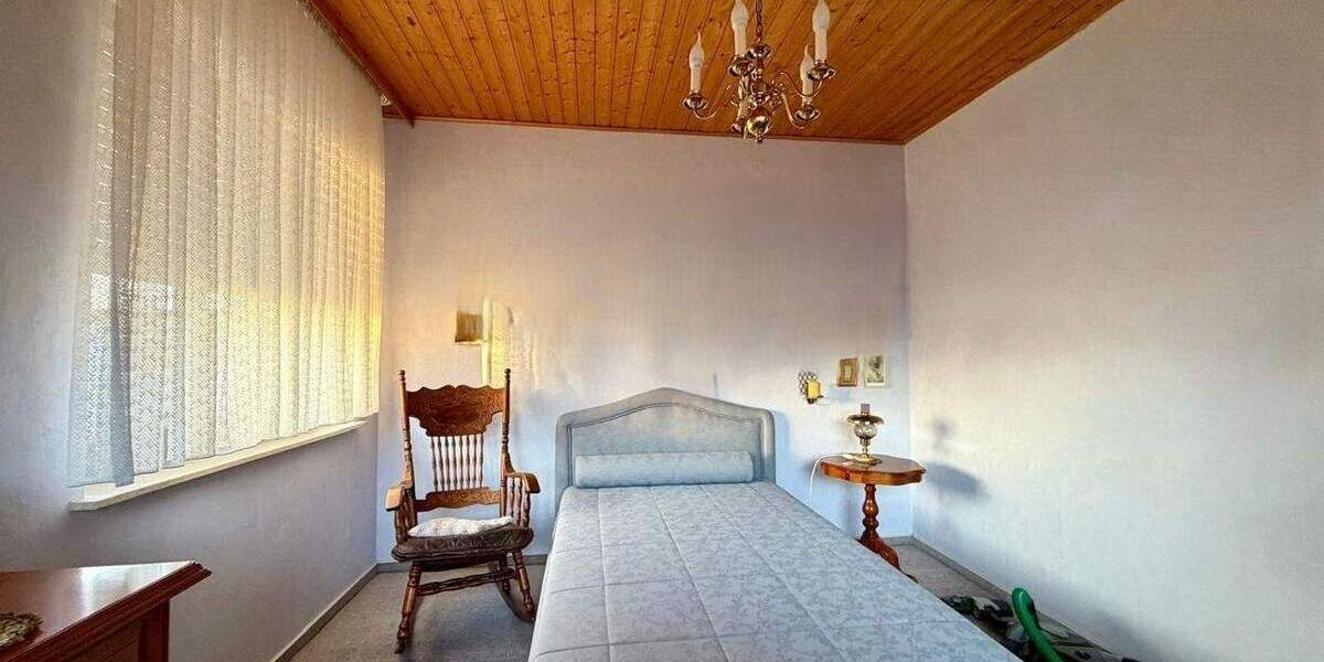 Reihenendhaus Ebern - 7 Zimmer, 170 m&sup2;, 299.500&euro; | Angebot:25665689