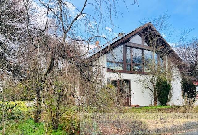 Einfamilienhaus Burgebrach - 6 Zimmer, 196 m&sup2;, 650.000&euro; | Angebot:26092050