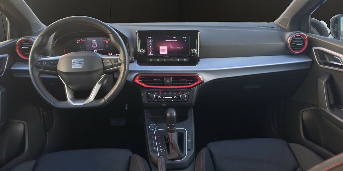 Seat Ibiza FR TSi *LED/Navi-App/18erAlu/SHZG/RFK/PDC/vi 17.350 km 19.680 &euro; Bamberg 96052