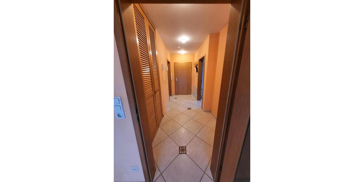 Dachgeschoßwohnung Eltmann - 3 Zimmer, 69 m&sup2;, 185.000&euro; | Angebot:25403544