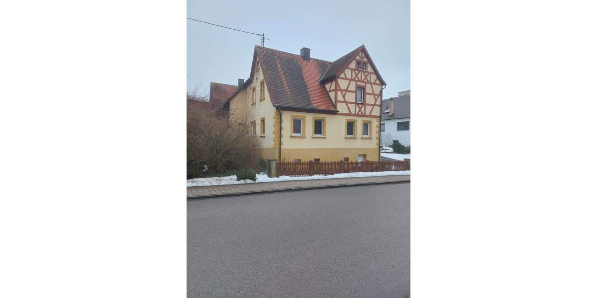 Einfamilienhaus Eggolsheim Kauernhofen - 6 Zimmer, 137 m&sup2;, 310.000&euro; | Angebot:26082989