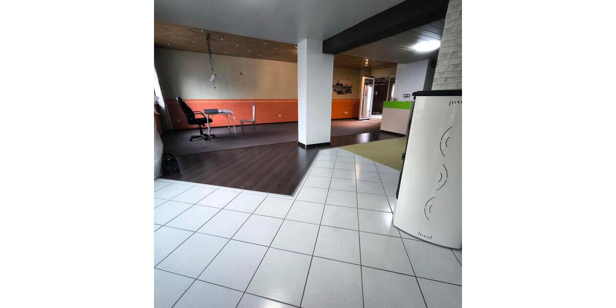 Einfamilienhaus Burgebrach - 8 Zimmer, 235 m&sup2;, 225.000&euro; | Angebot:26777158