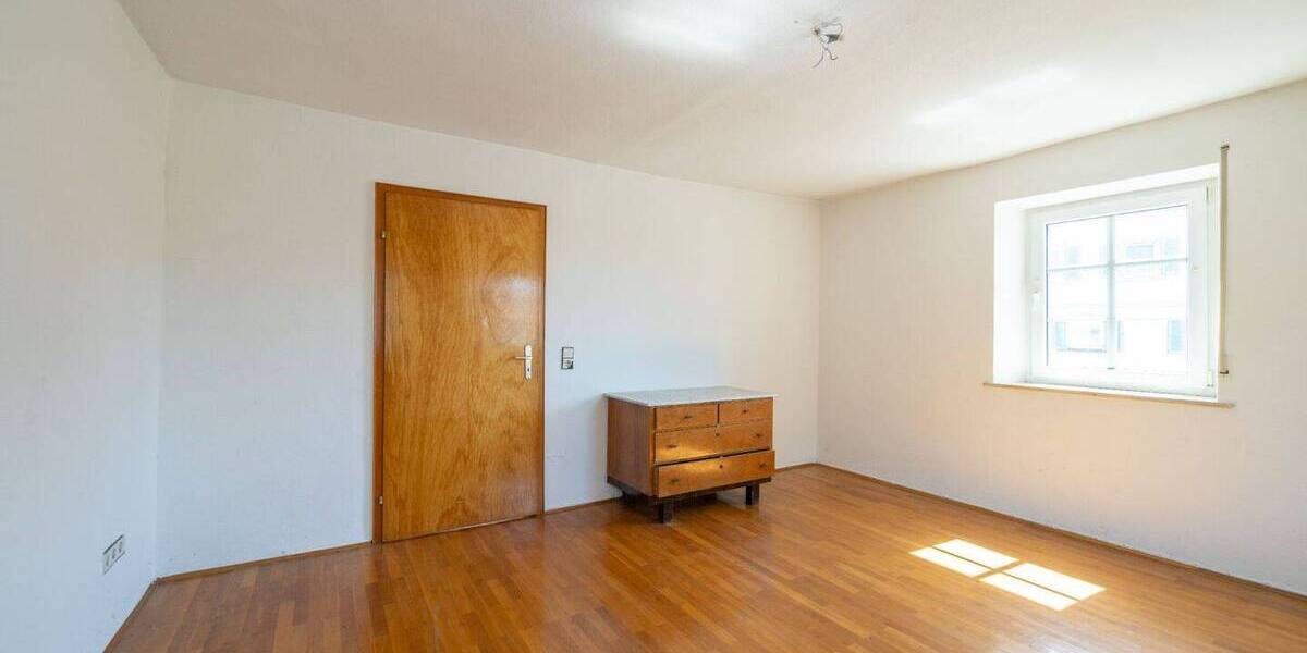 Mehrfamilienhaus, Wohnhaus Scheßlitz Straßgiech - 1 Zimmer, 200 m&sup2;, 995.000&euro; | Angebot:26806051