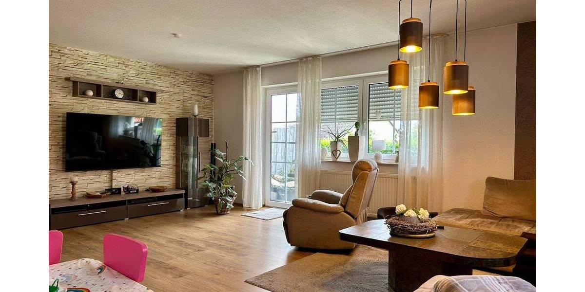 Doppelhaushälfte Wachenroth - 5 Zimmer, 130 m&sup2;, 350.000&euro; | Angebot:25677862